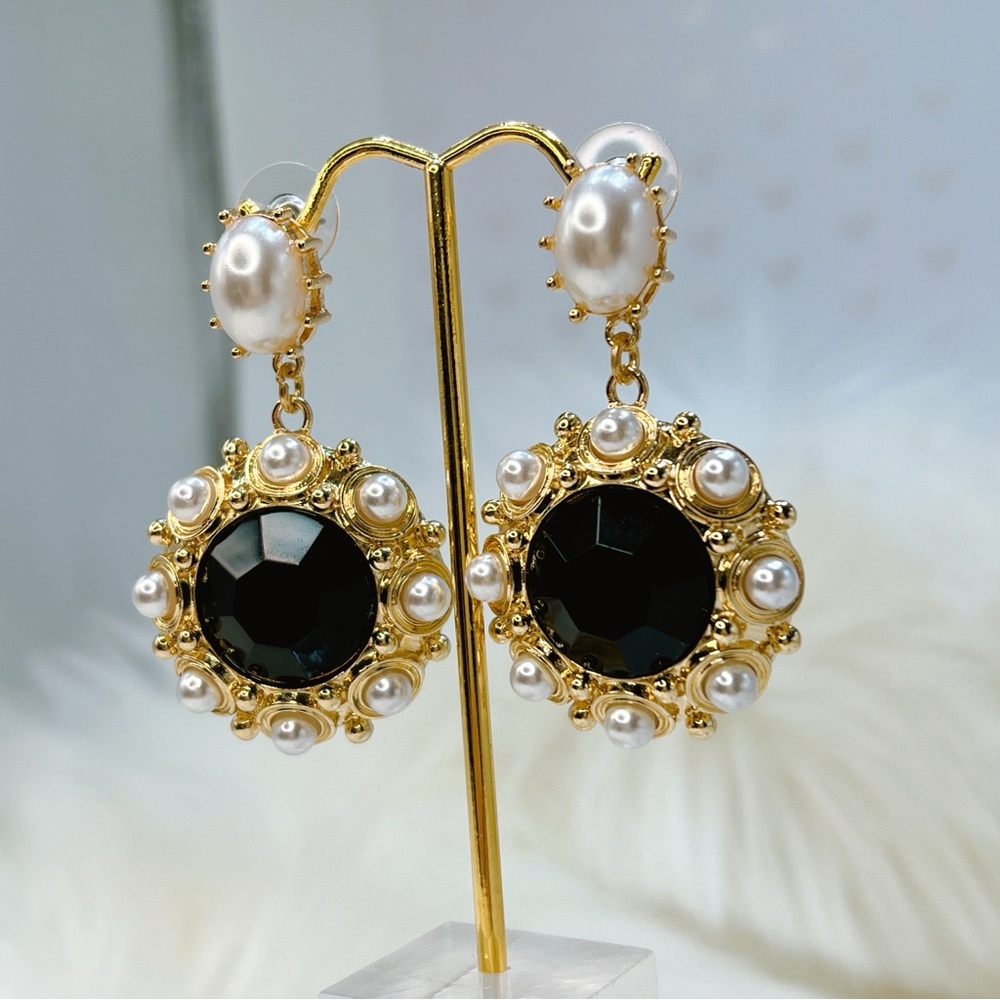 Gold and Black Pearl Statement Earrings - Picture 4 of 5
